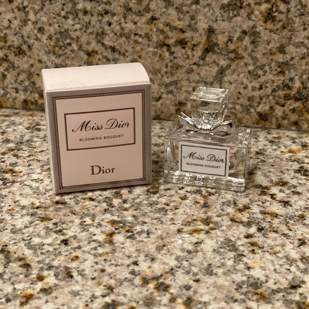 DIOR Miss Dior Blooming Bouquet